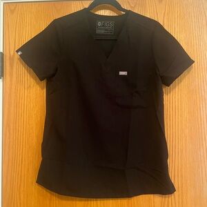 Figs Classic Black V-Neck Scrub Top